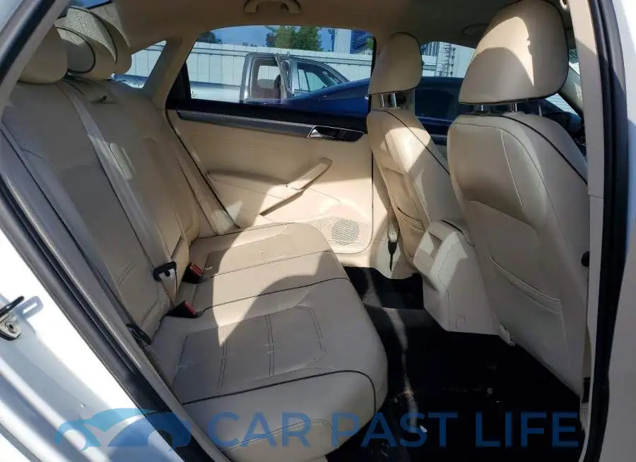 1VWDT7A32HC075235# 10