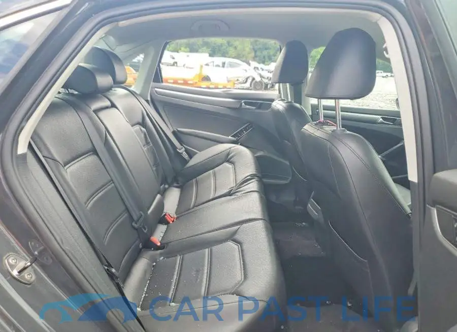 1VWDT7A34HC070781# 10