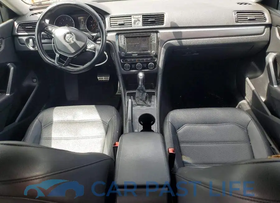 1VWDT7A34HC070781# 8