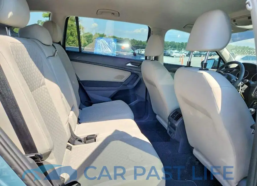 3VV0B7AX1KM094227# 11
