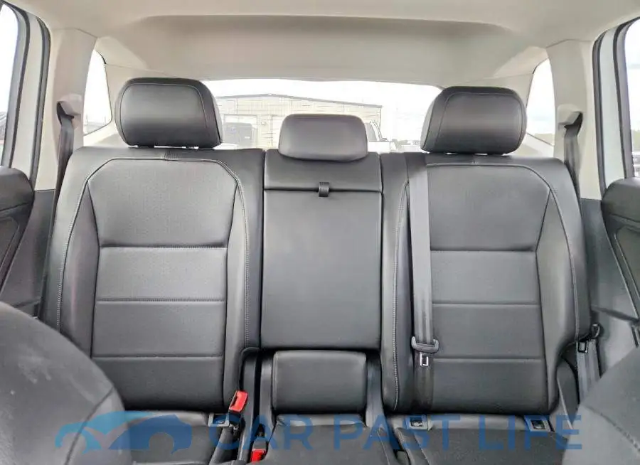 3VV2B7AX7KM009478# 10