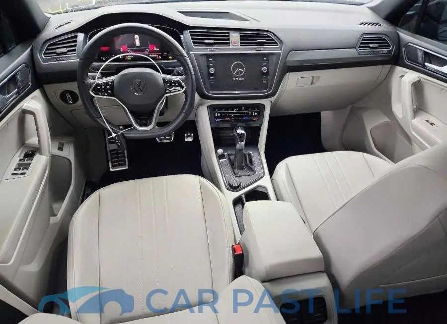 3VV8B7AX1RM214590# 8