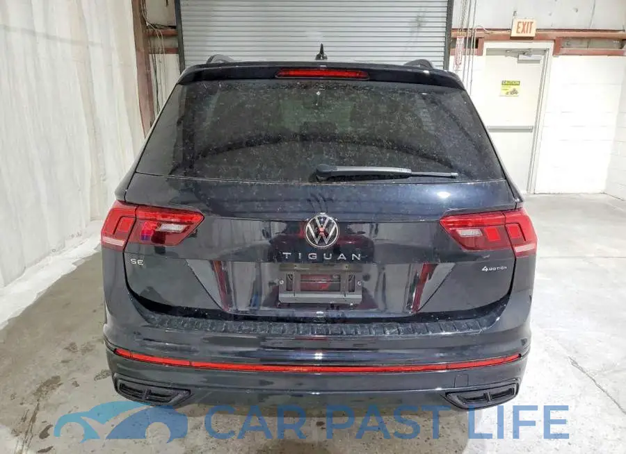 3VV8B7AX1RM214590# 6