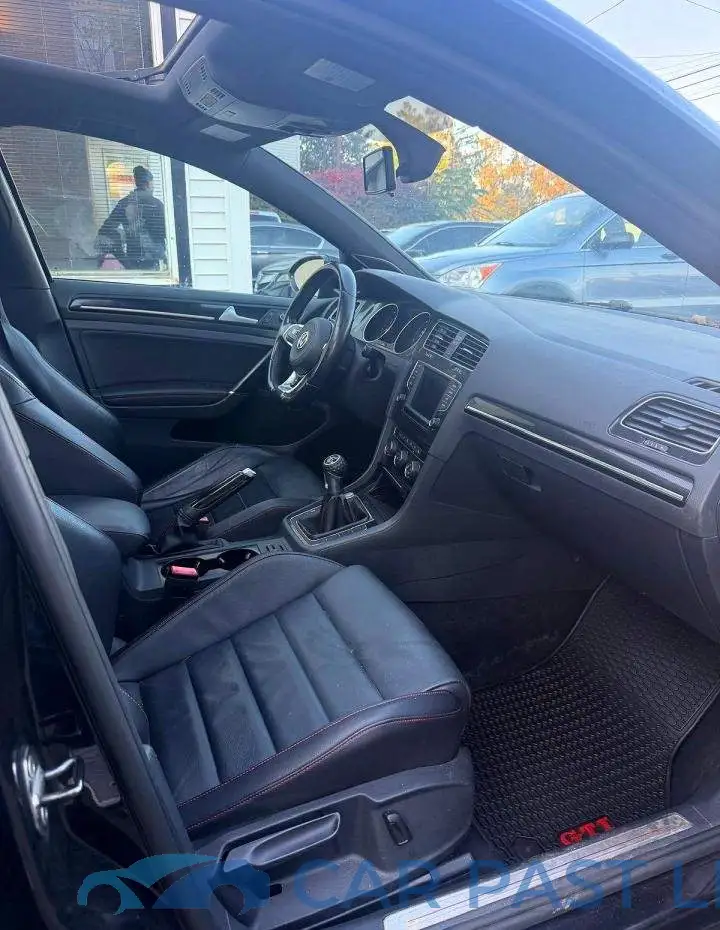 3VW547AU6HM043784# 10
