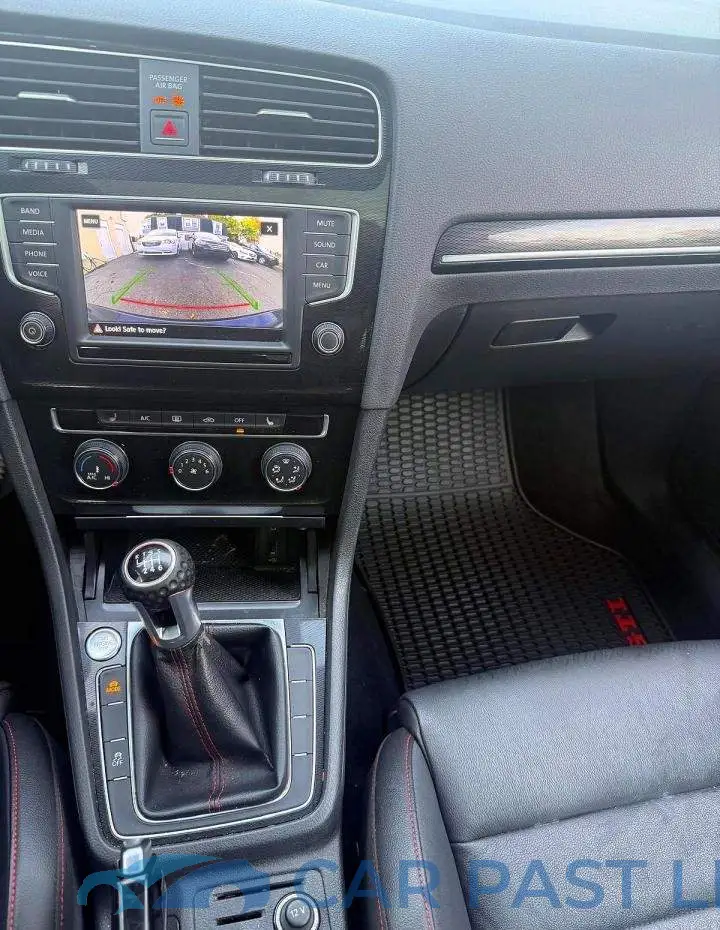 3VW547AU6HM043784# 11