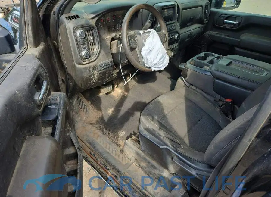 1GT39SE74NF316686# 8