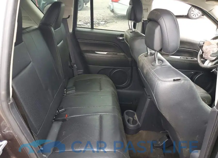1C4NJDEB9HD192849# 11
