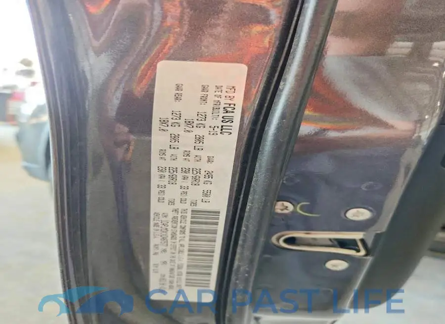1C4PJMDX1KD467577# 13
