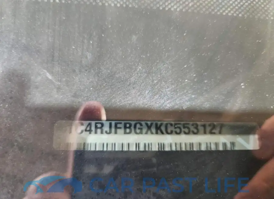 1C4RJFBGXKC553127# 13