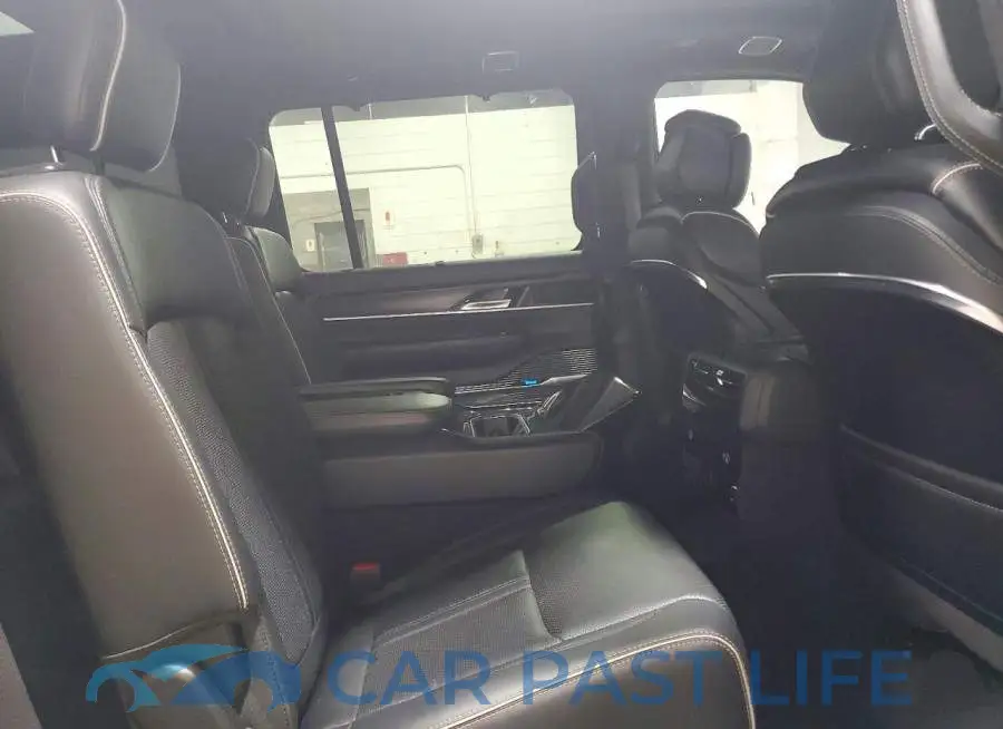 1C4SJSFP6RS132641# 11