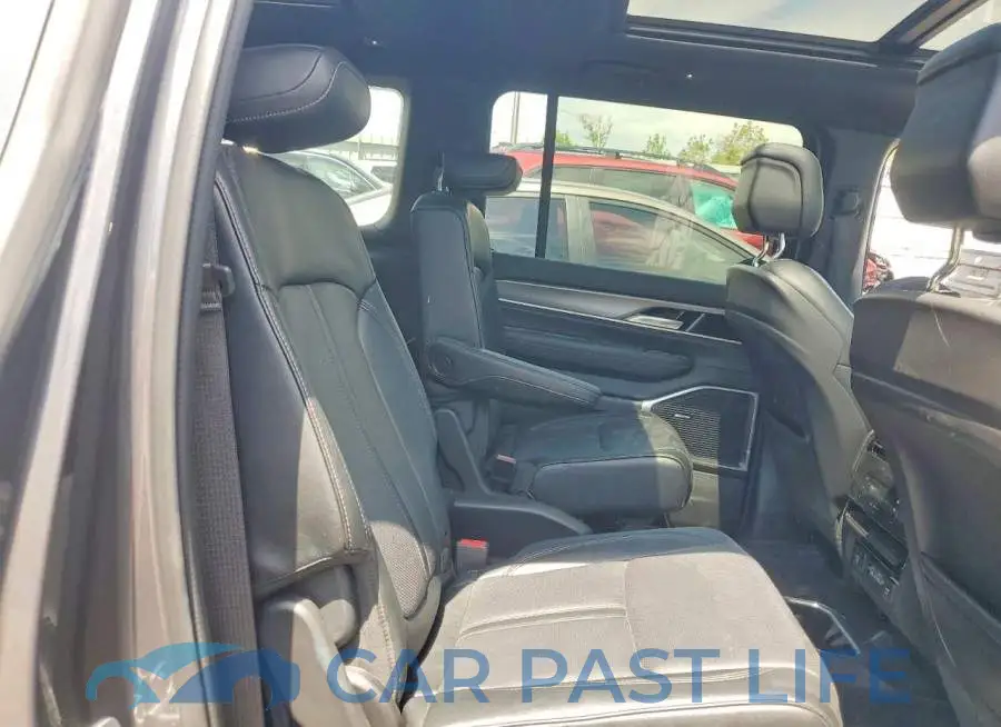 1C4SJVBP9RS187916# 11