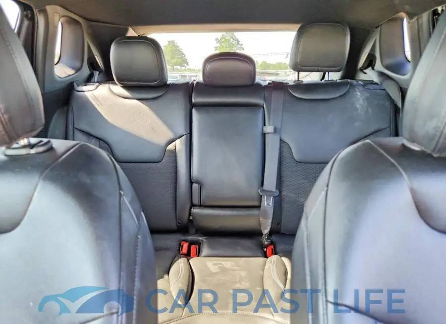 3C4NJDBN6ST571694# 10
