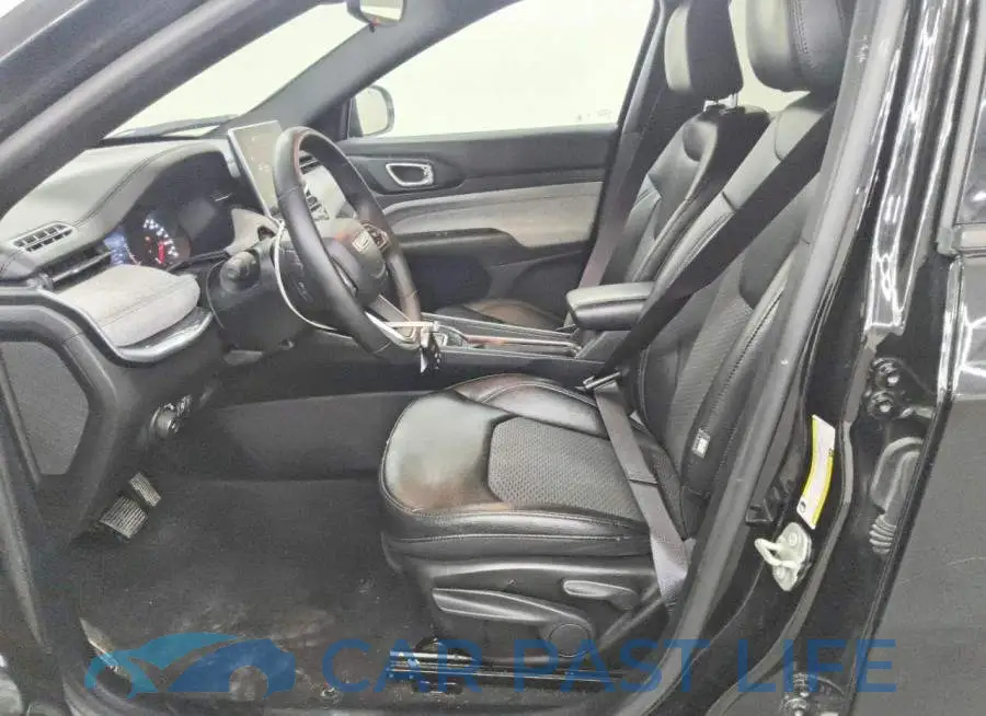 3C4NJDBN8RT175423# 7
