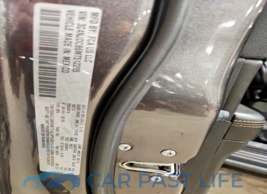 3C4NJDCB6MT512295# 14