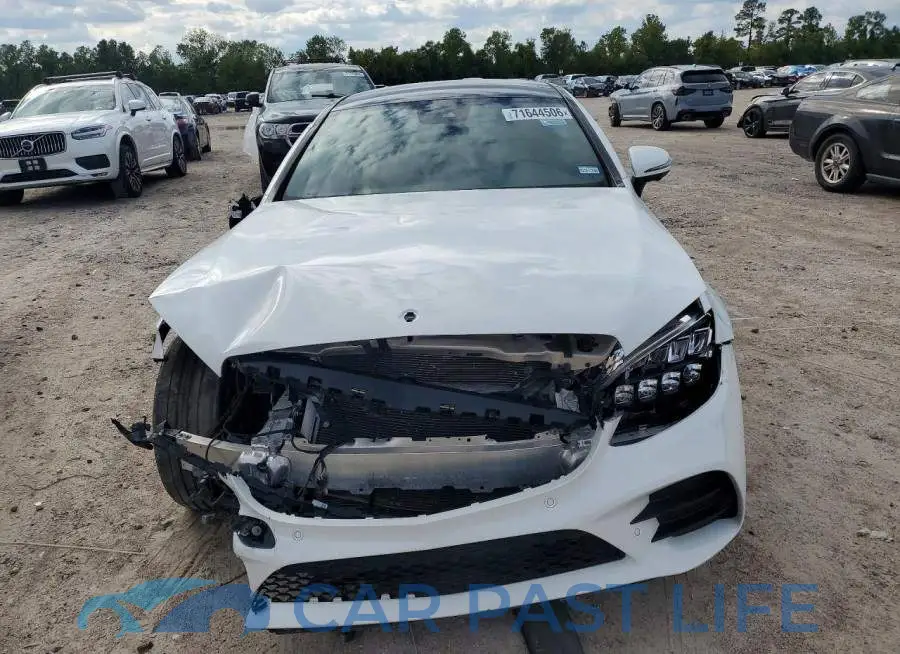 W1KWJ8DB9PG125975# 5