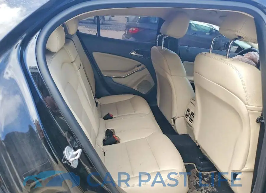 WDCTG4EB0HJ348133# 10