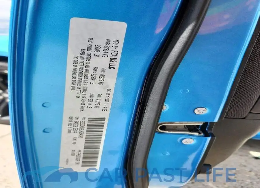 2C3CDXBG6JH284305# 12