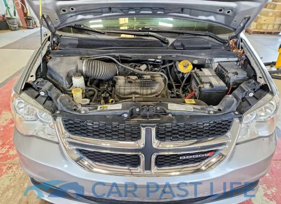 2C4RDGCG2KR566313# 12