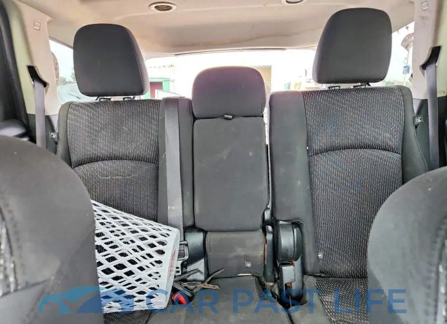 3C4PDCAB3HT584557# 10