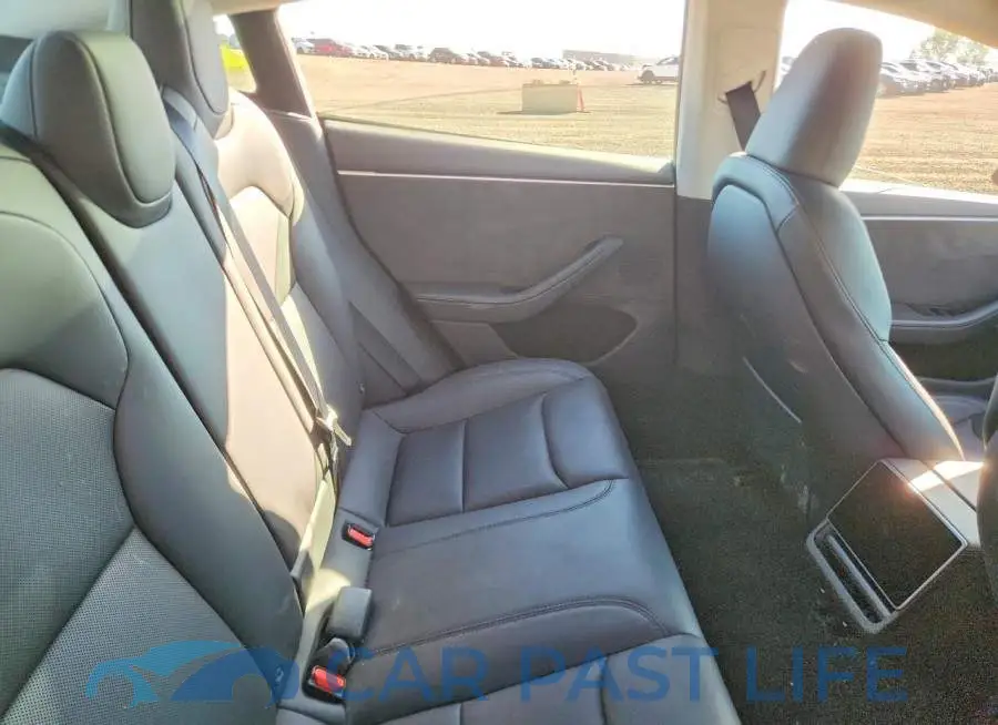 5YJ3E1EB9SF896933# 10
