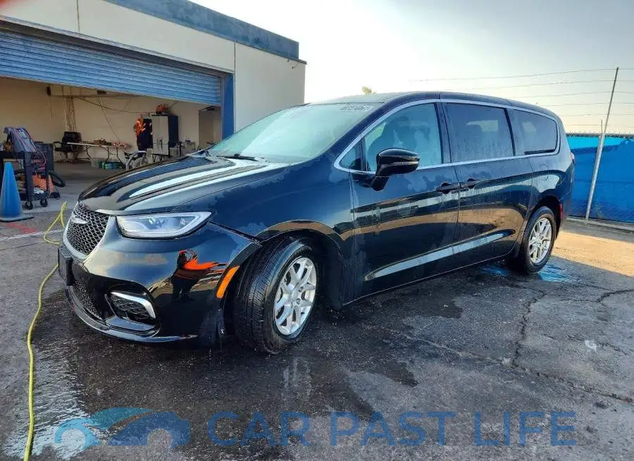 2C4RC1BG7TR200737# 1