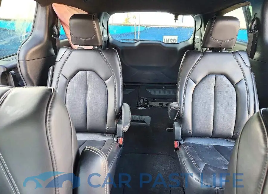 2C4RC1BG7TR200737# 10