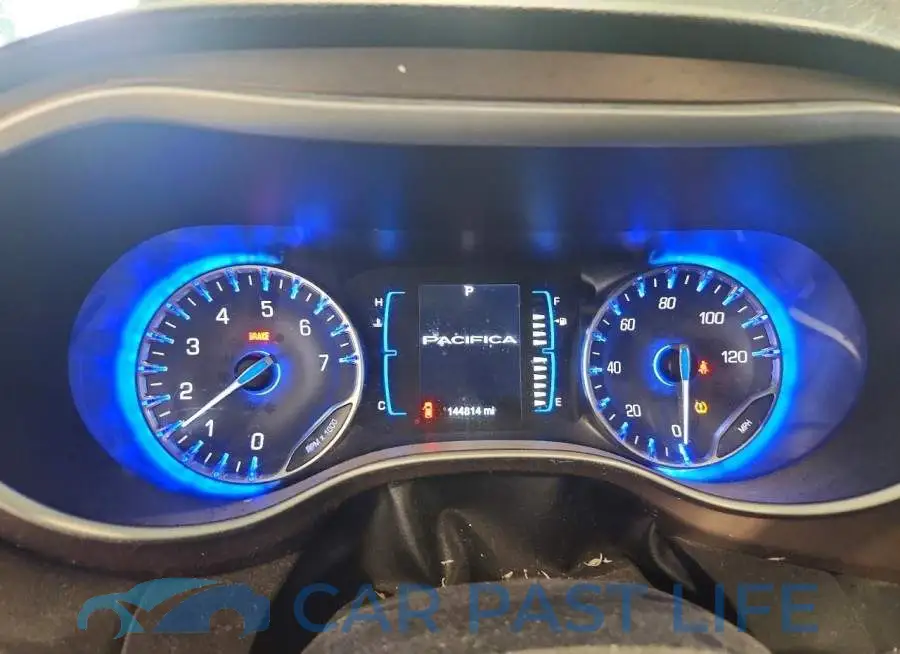 2C4RC1CGXHR598922# 9