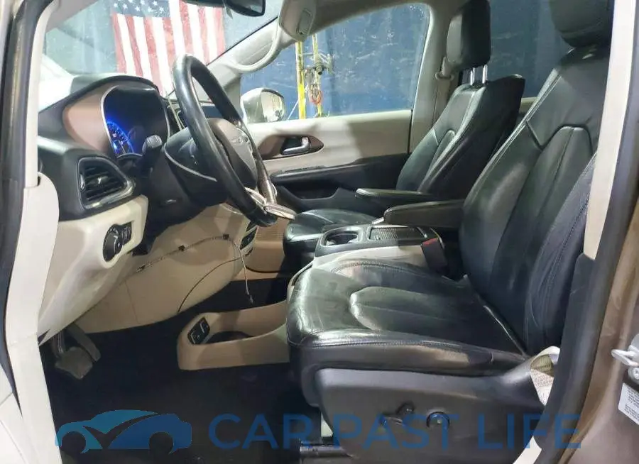2C4RC1EG5HR832946# 7