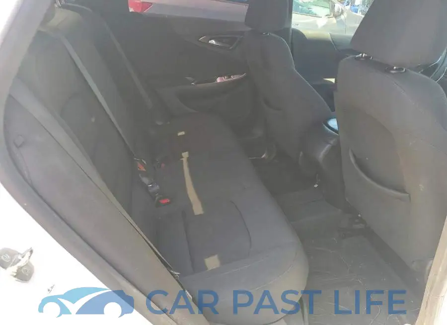 1G1ZB5STXLF139844# 10