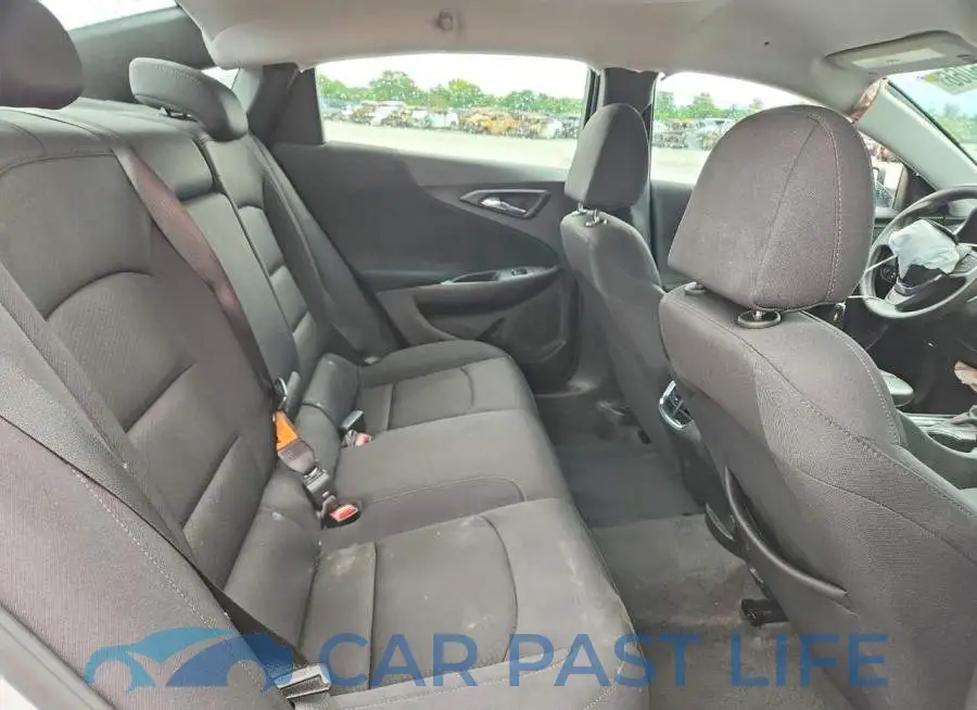 1G1ZD5ST2RF128016# 10