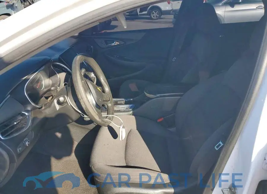 1G1ZD5ST3LF107067# 7