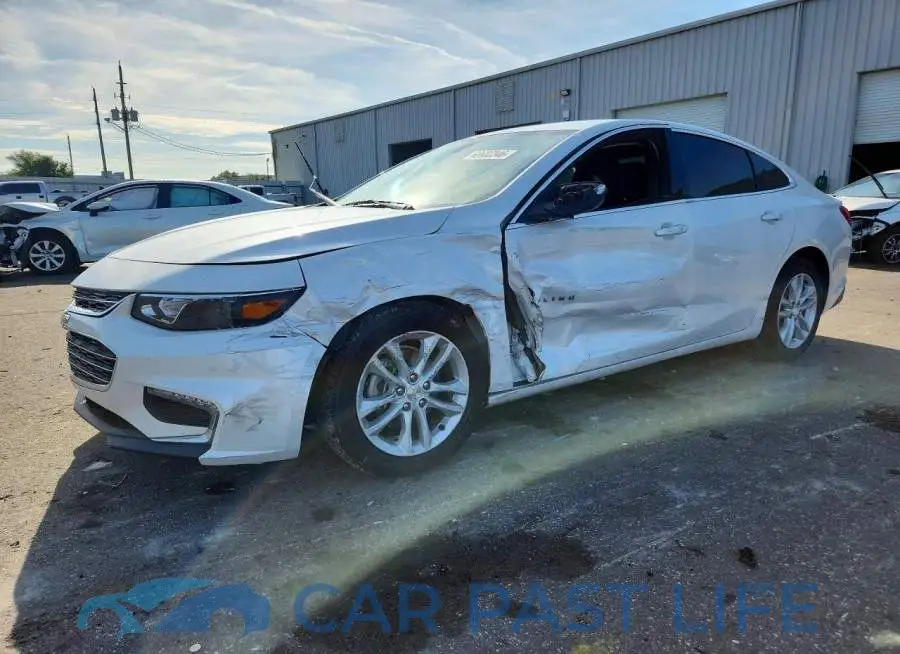 1G1ZD5ST6JF210951# 1