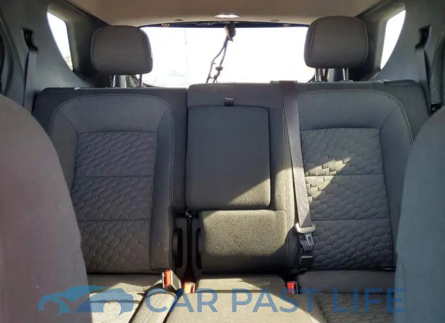 2GNAXTEV2L6116079# 10
