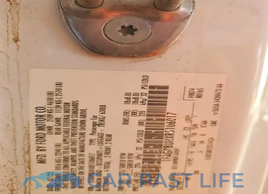 1FAGP8UHXR5106017# 12