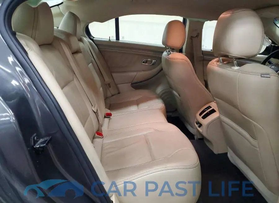 1FAHP2E85KG110485# 10