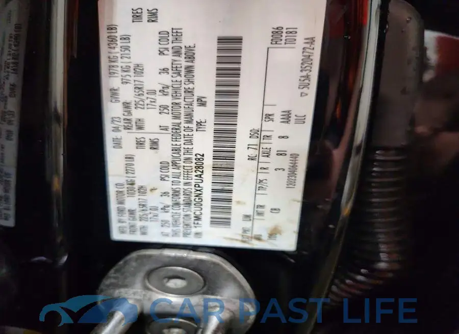 1FMCU0GNXPUA28082# 14