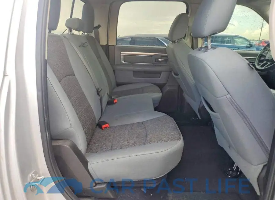 1C6RR6LT8KS564189# 10