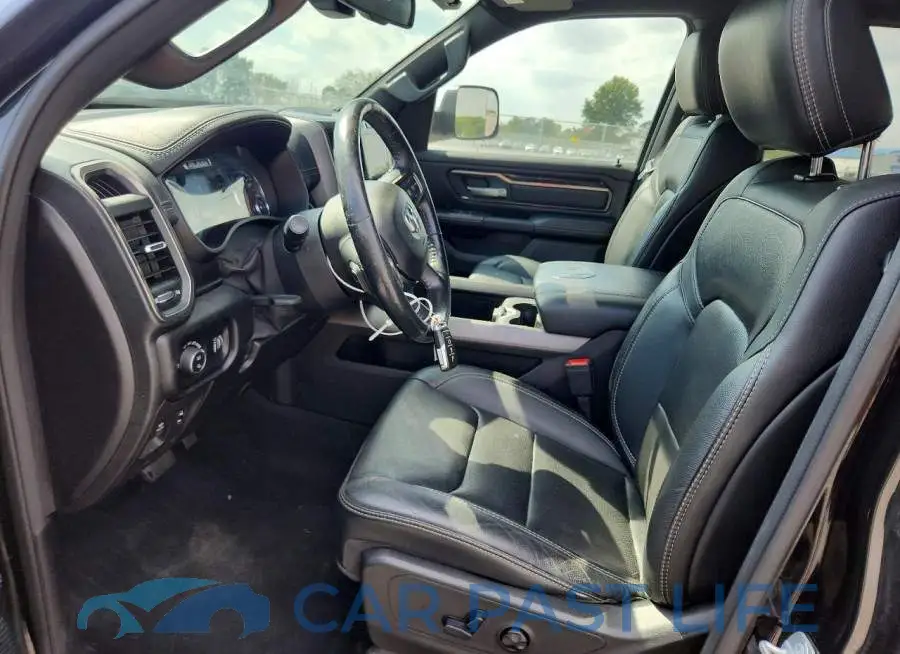 1C6SRFLT4LN161537# 7