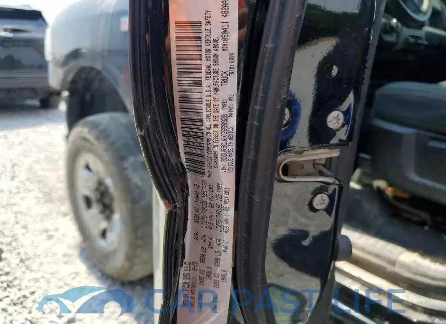 3C6UR5CJ0KG668928# 13