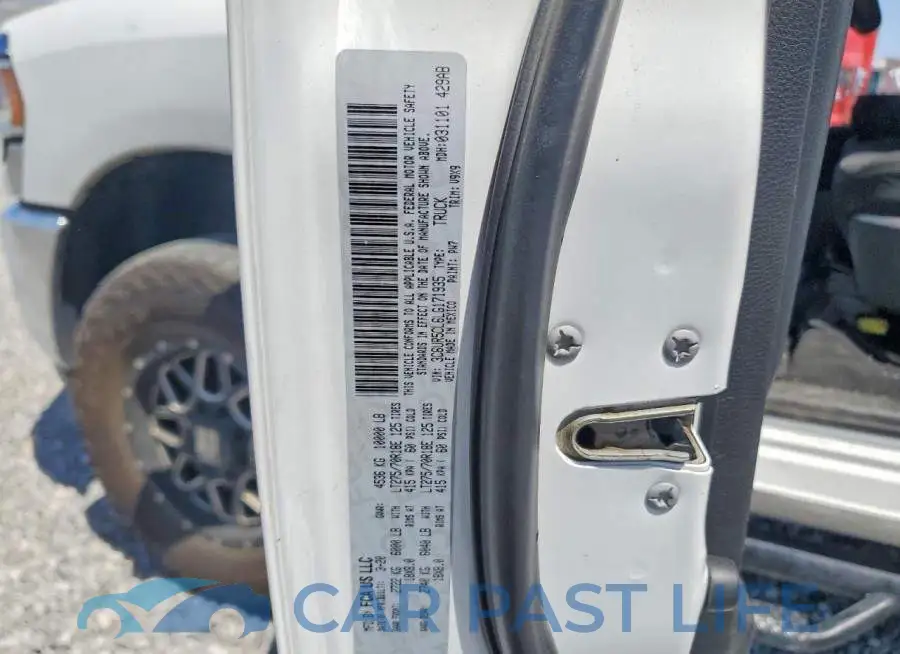3C6UR5CL6LG171935# 13