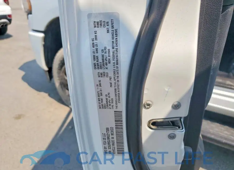 3C6UR5DJ9RG217389# 12