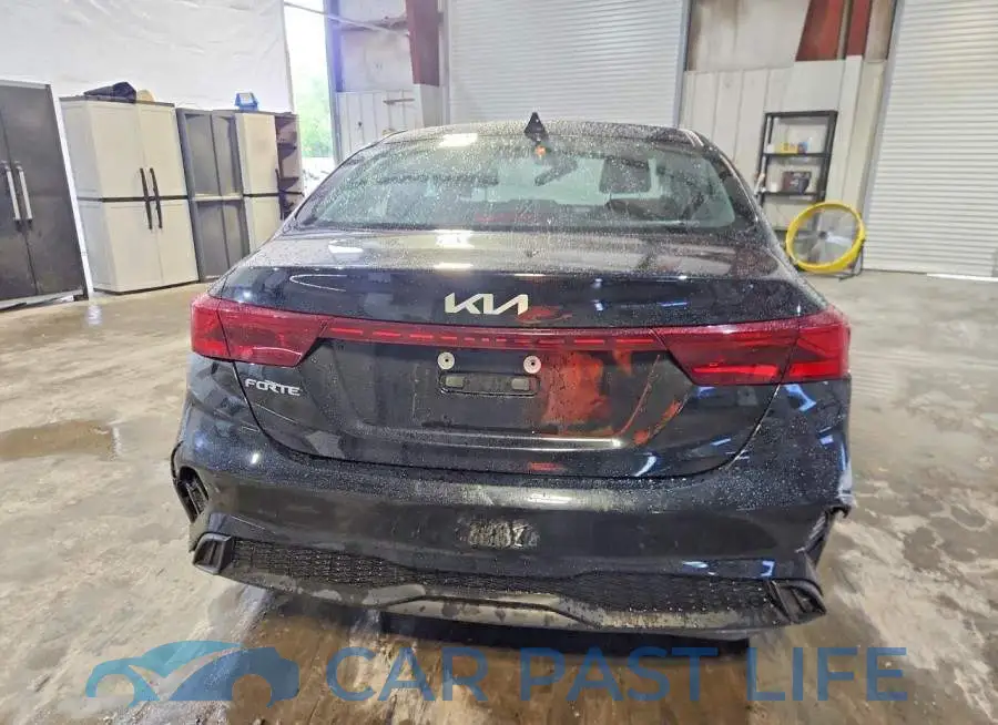 3KPF24AD2PE639303# 6