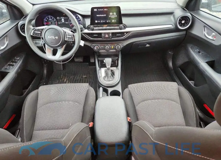 3KPF24AD8PE518095# 8