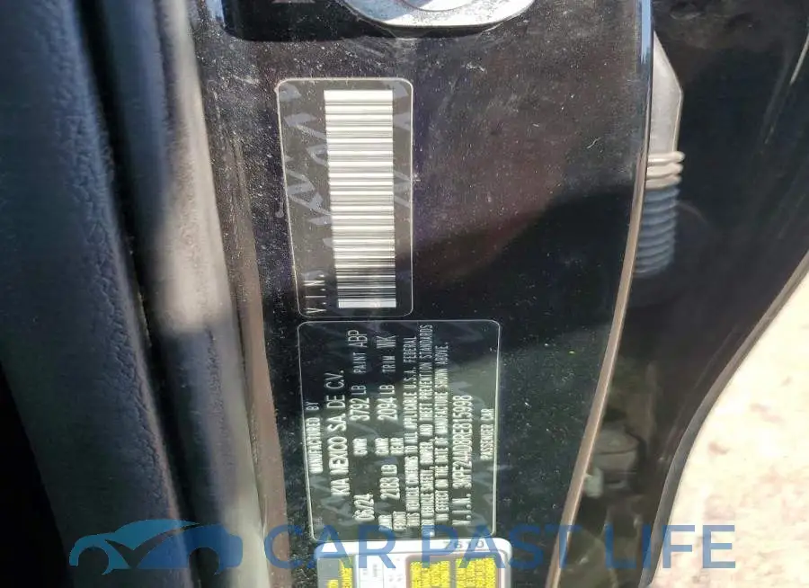3KPF24AD8RE815998# 12