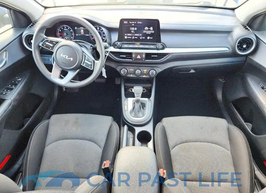 3KPF24AD9PE569038# 8