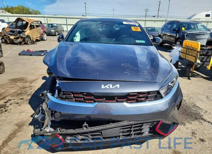 3KPF54AD4PE613342# 5
