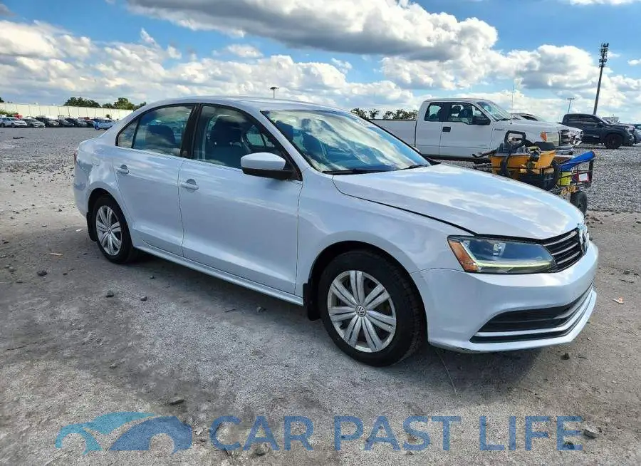 3VW2B7AJ7HM371469# 4
