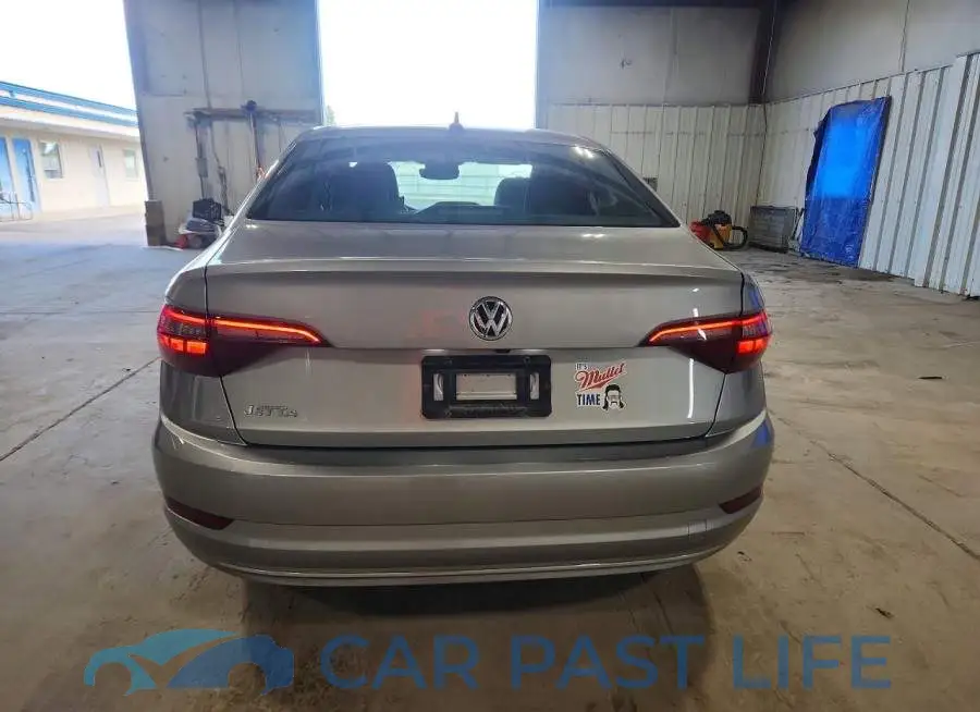 3VWC57BUXLM082437# 6