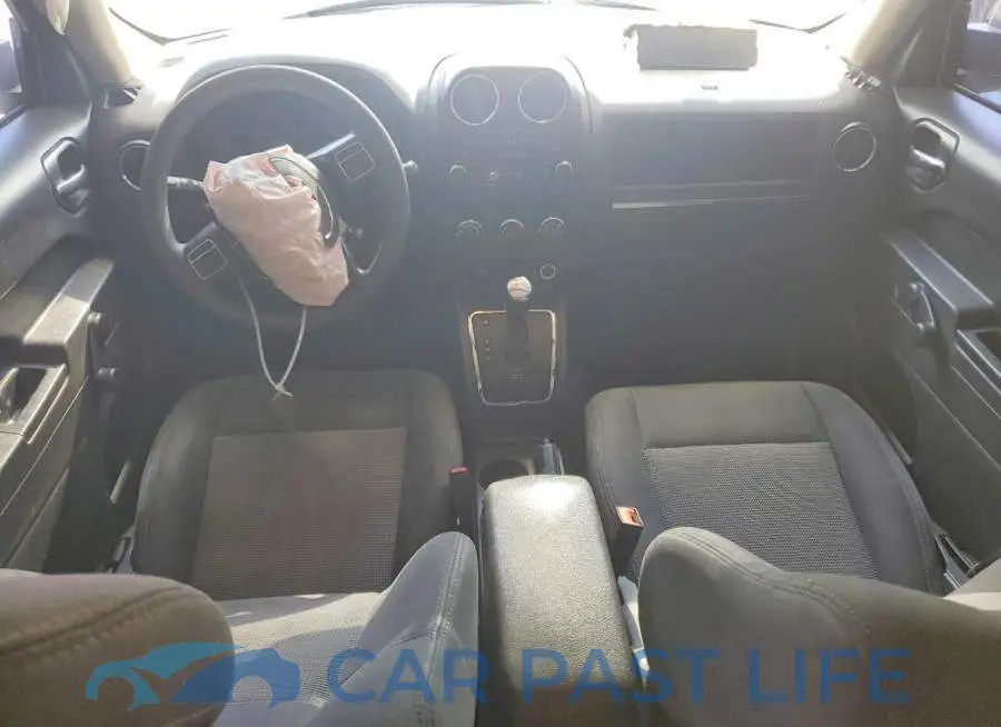 1C4NJPBB4HD137635# 8