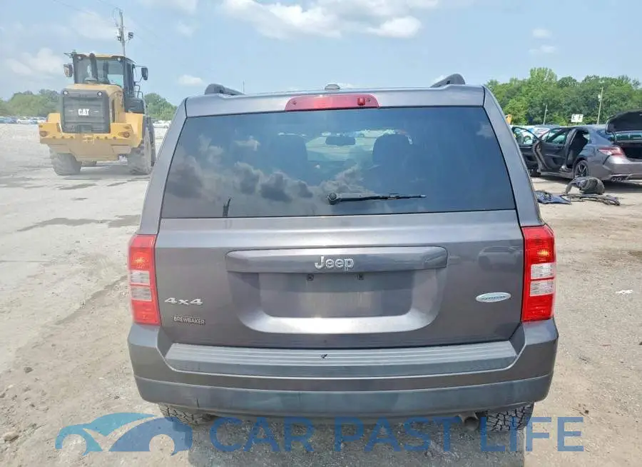 1C4NJRFB6HD175275# 6